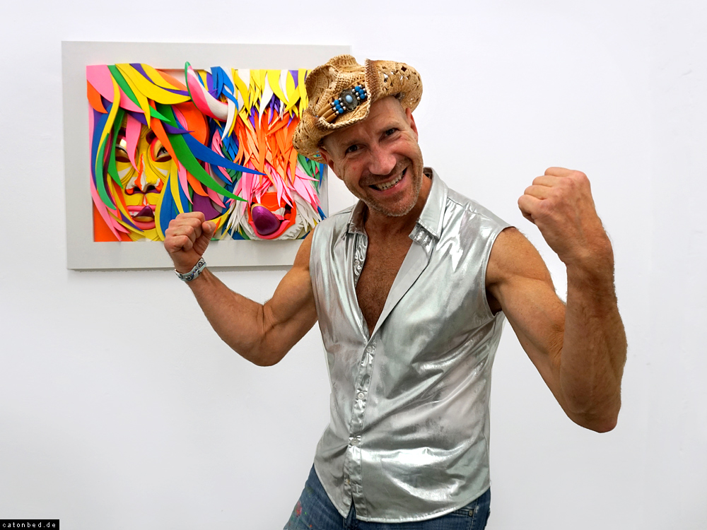 You better bring me joy - The artist Axel Bunt