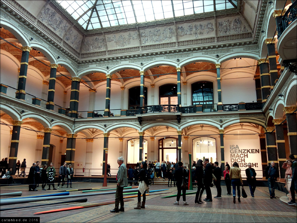 - Martin-Martin-Gropius-Bau, 2016 / Isa Genzken
