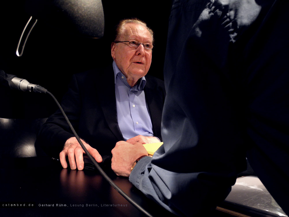 Gerhard Rühm signiert