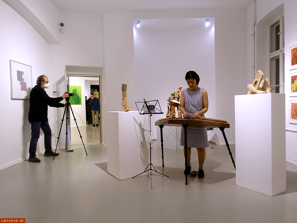 Ausstellung: Mysterium der Eigenart, 2021: Hyeja Kim, Malerin