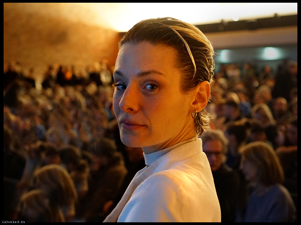 Die Kuratorin Marit Lena Herrmann