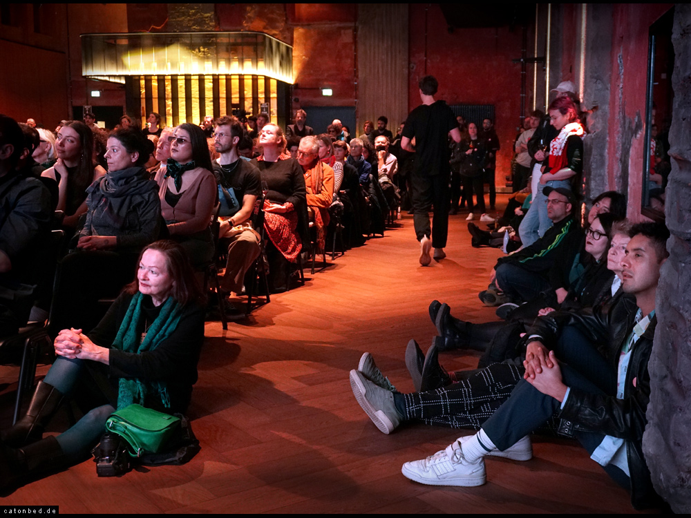 Shirin Neshat artist talk with Marina Paulenka / filmstill of the Fury