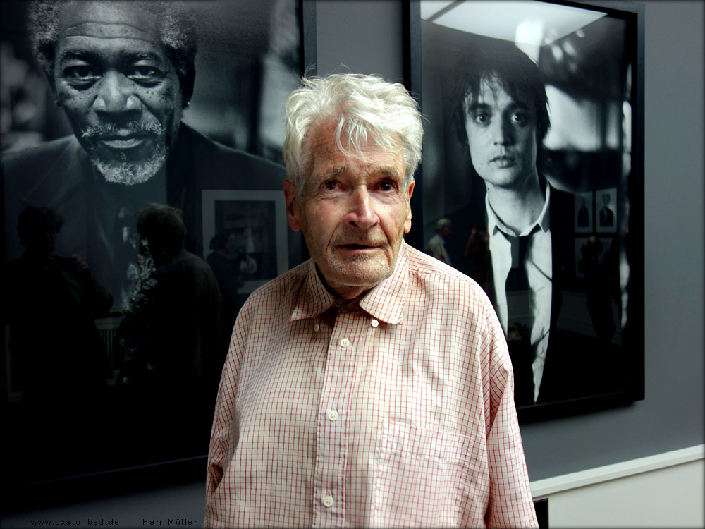 Herr M&uuml;ller - Mart Engelen, Alice Springs