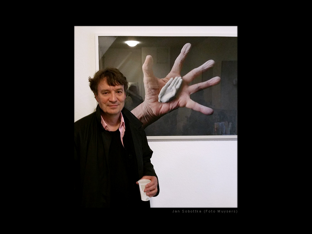 Eva Weisses Hand, Foto Jan Sobottka