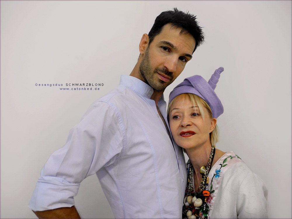 Benny Hiller, Monella Caspar