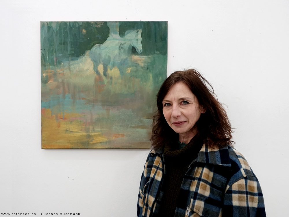 Susanne Husemann mit einem ihrer Bilder
