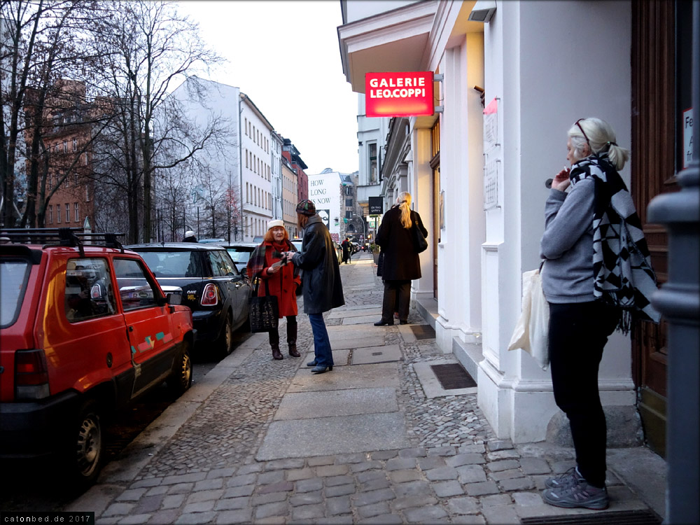 Leo Coppi Galerie Berlin:  Konrad Knebel: H&auml;user an der S-Bahn,1991