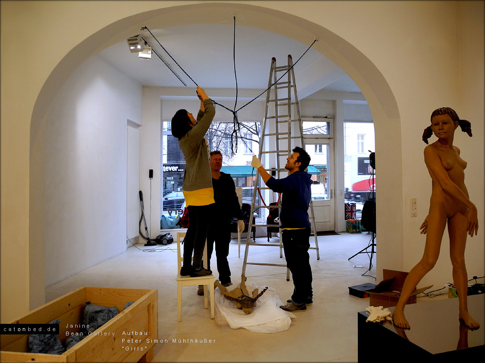 Janine Bean, Peter Simon Mhlhuer - Plastik, 2013 September