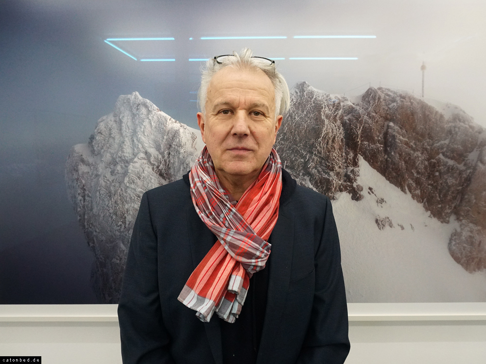 Der Fotograf J&ouml;rn Vanh&ouml;fen (C-print Zugspitze 2024)