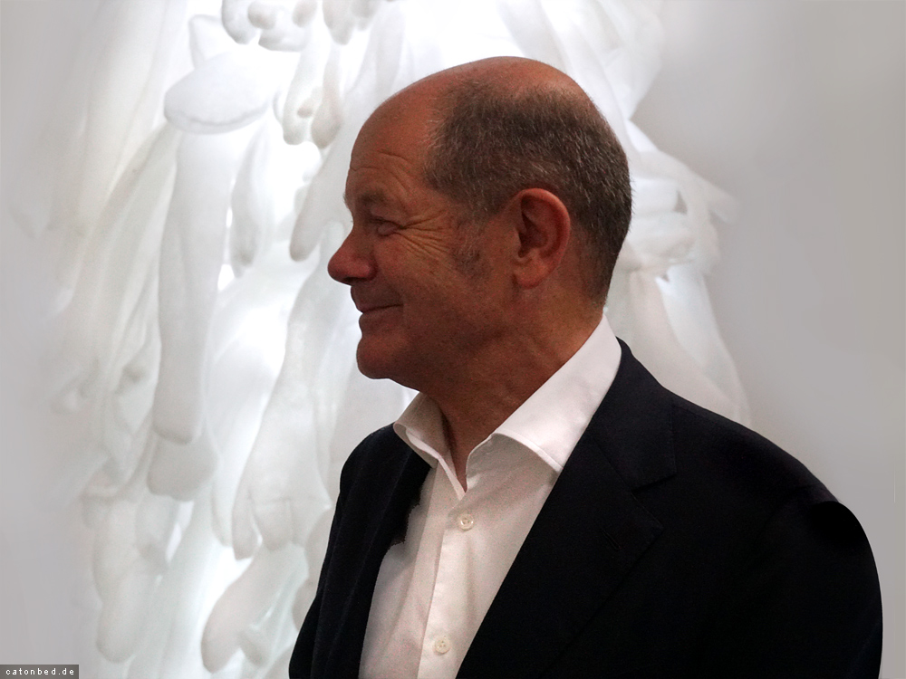 Olaf Scholz im Kunsthaus Potsdam 
