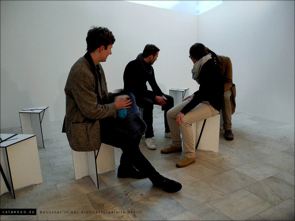 Besucher in der  Architekturgalerie