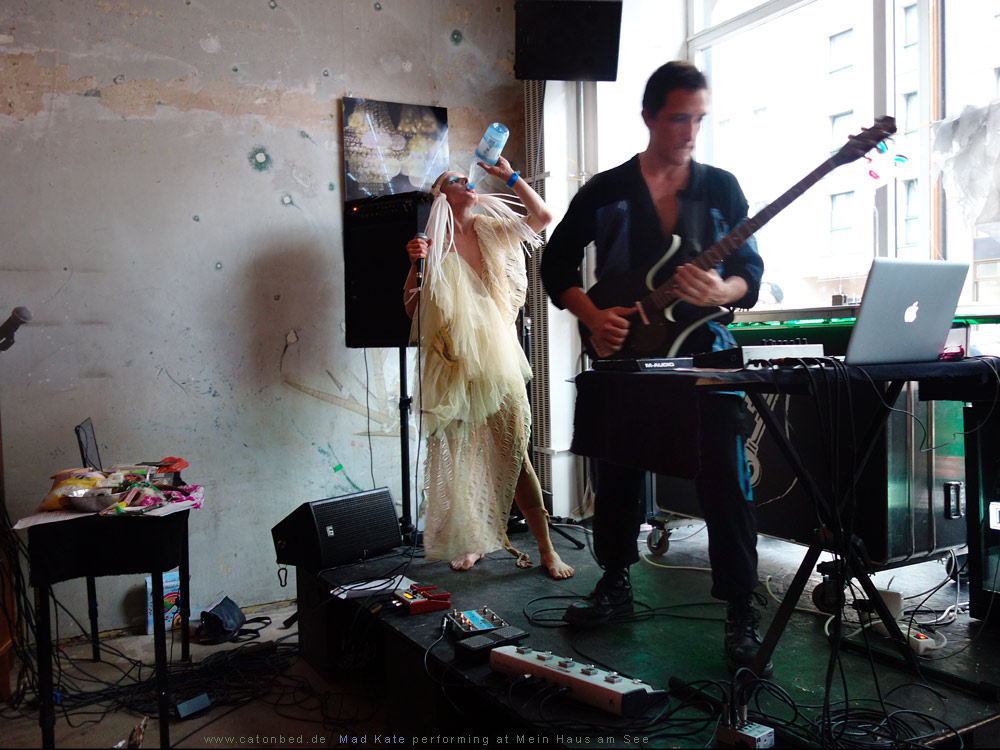 Mad Kate, Performance: 
