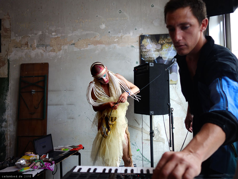 Mad Kate, Performance: 
