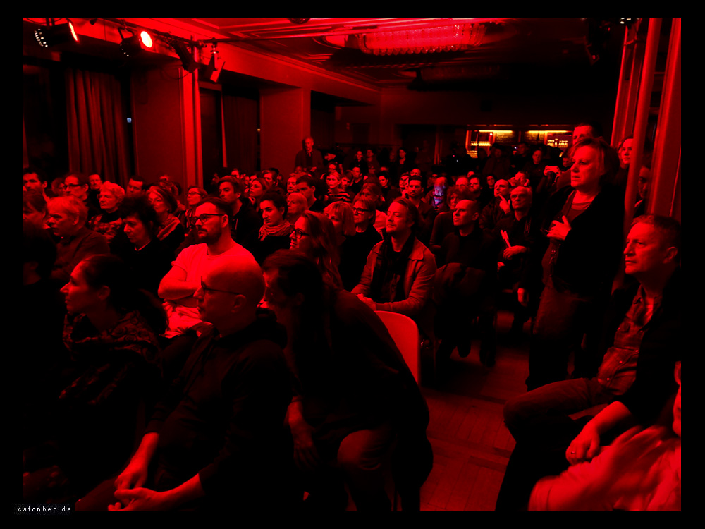 Volksbühne / 11.2.20 - Roter Salon: NN und Alexander Kluge