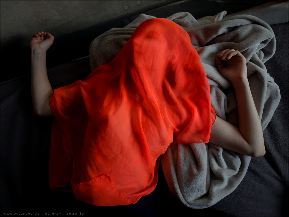 LaTour, red grey fragments