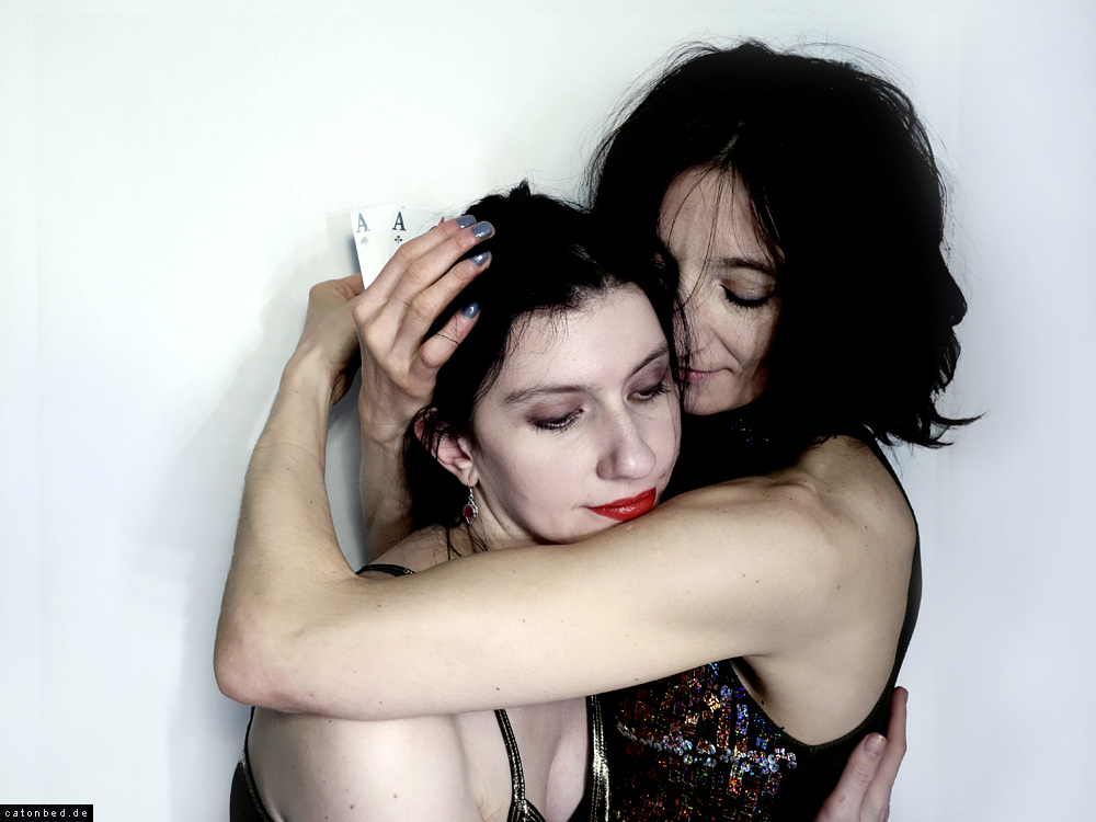 Eszter Parragi e Dahlia Nyx - cards